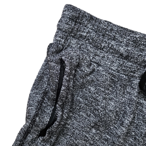 Forever 21 Mens Marled Gray Drawstring Activewear Shorts Zip Pockets Small. - Picture 4 of 7